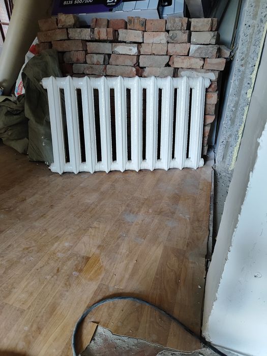 Продам чугунные батареи