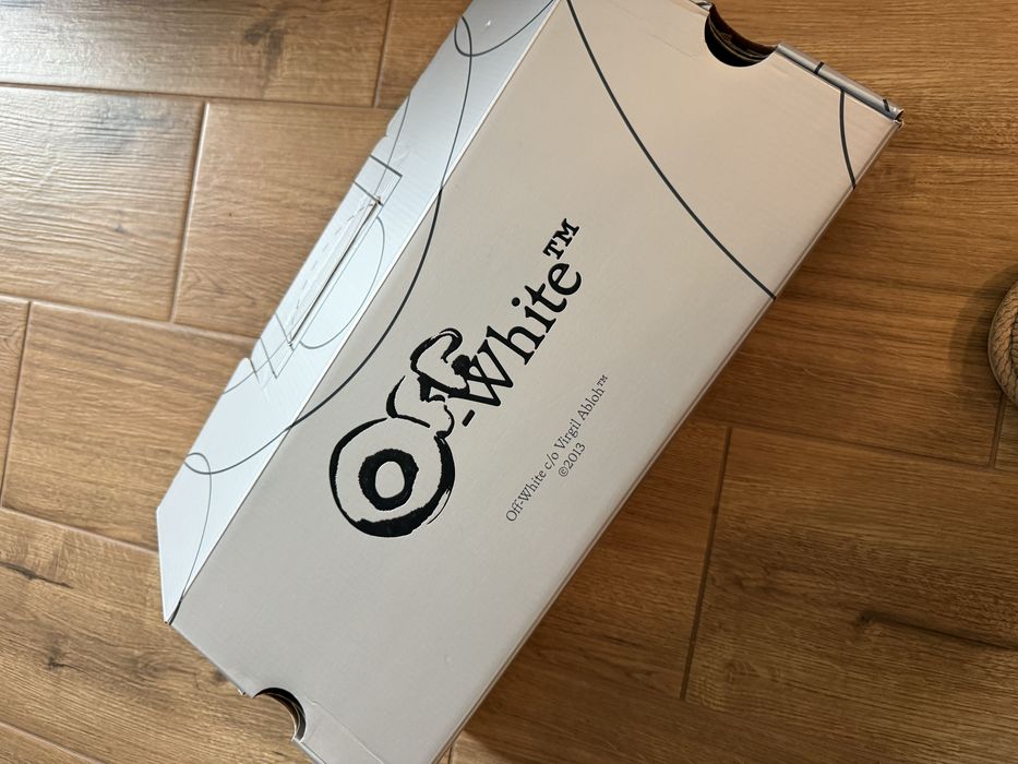 Off white обувки 43