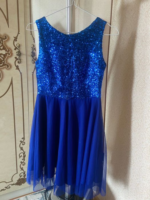 Продам платье для девочки