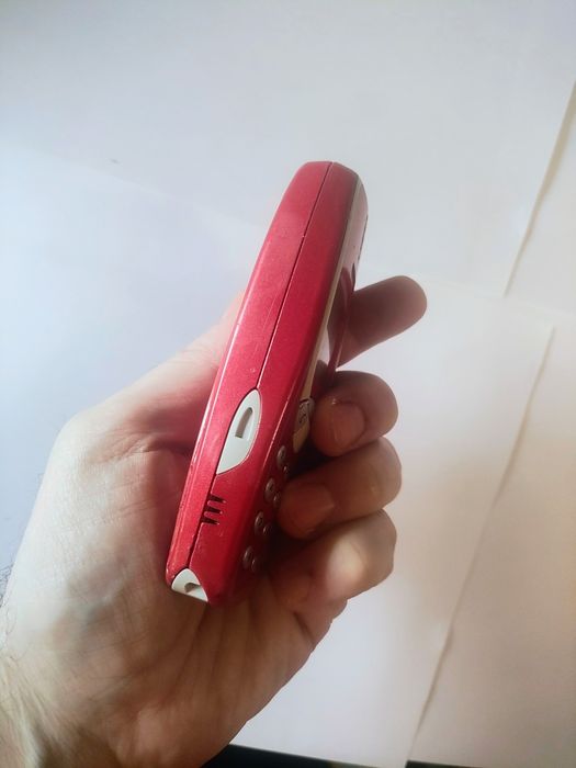Nokia 3310   Red ( decodat)