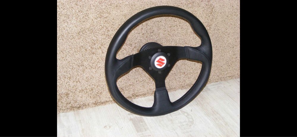 Оригинален спортен волан за Сузуки Витара