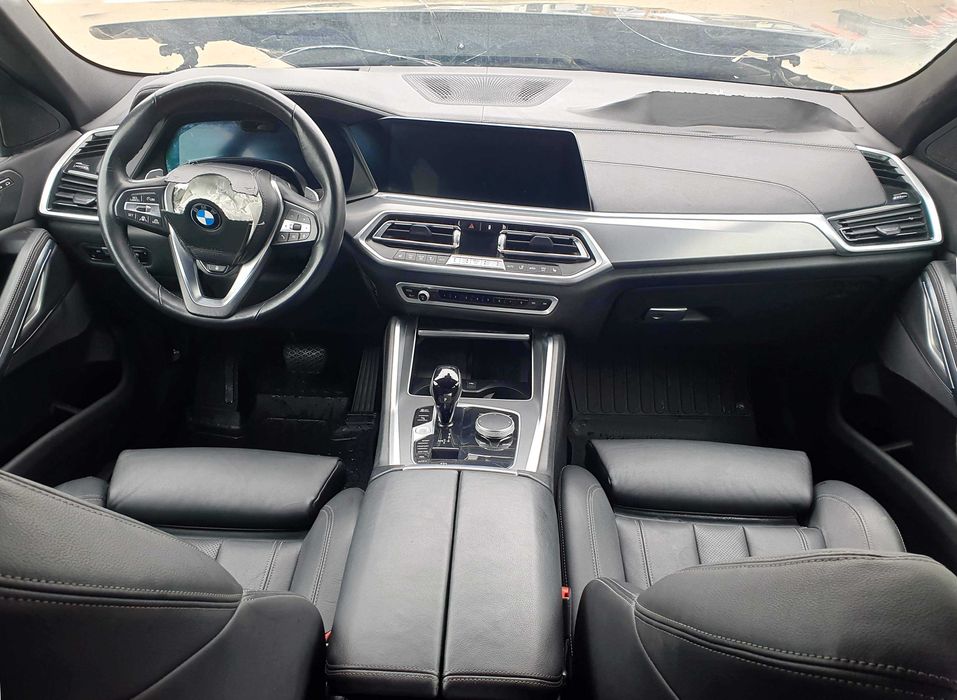 BMW X6. 4.0i, XDrive, Hibryd, fabricatie 2022 inmatriculat RO avariat