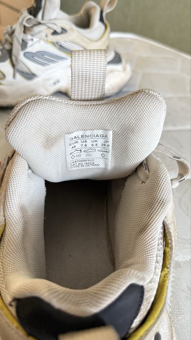 Продам кроссовки