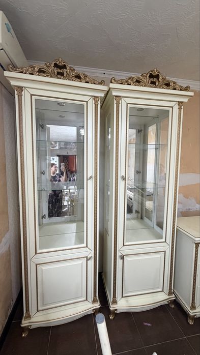 Продам сервант в отличном состоянии