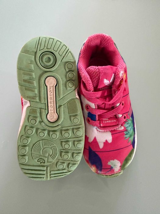 Маратонки Adidas за момиче размер 22