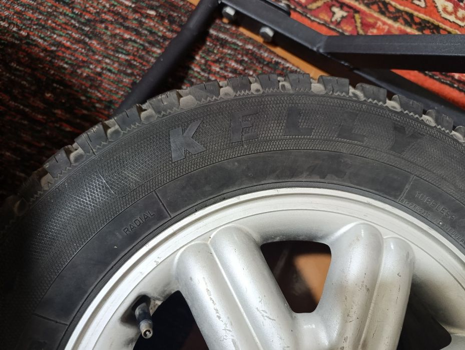 Автошына с дискам