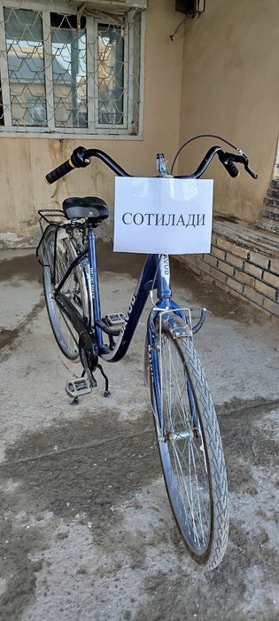 Велисапет срочна сотилади