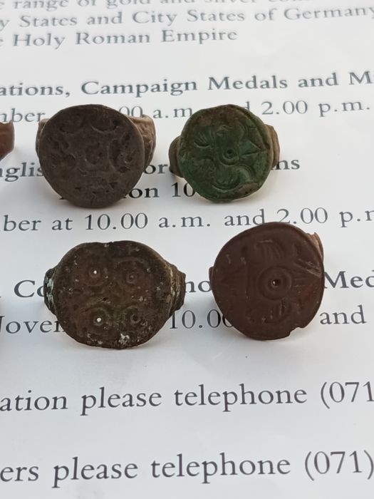 Lot 8 inele rupte (medievale)