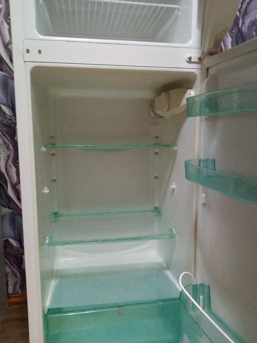 Холодильник рабочий