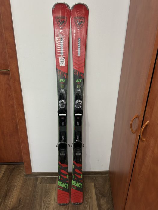 Schiuri adulti marime 163 cm noi/nefolosite