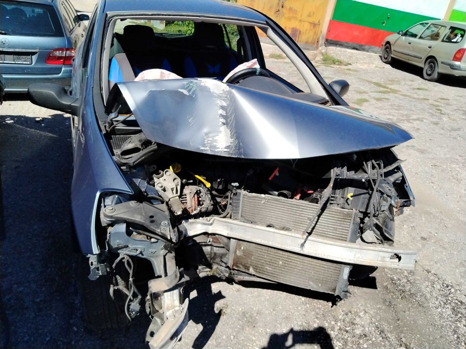 Renault Clio III 1.2 бензин 75к.с. 2007г. на части