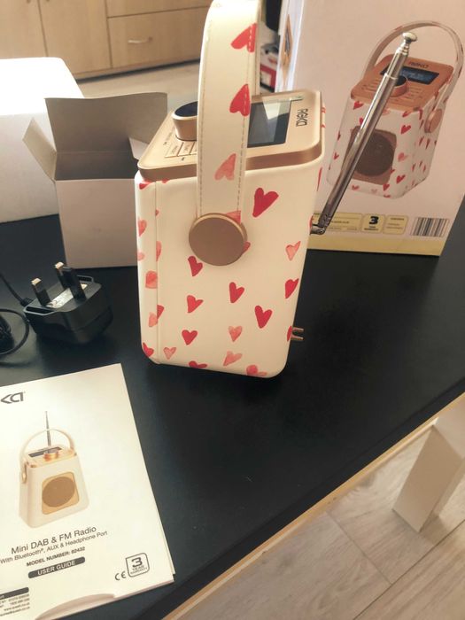 Винтидж радио DEKA DAB/FM Bluetooth