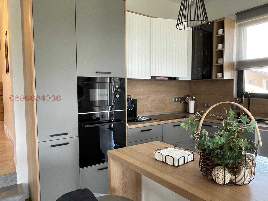 Луксозна къща на 20 минути от София по АМ Струма