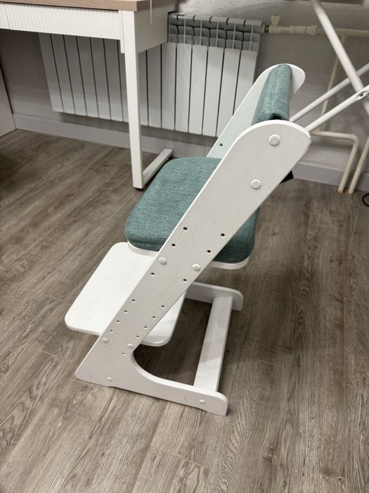 Растущий десткий стул