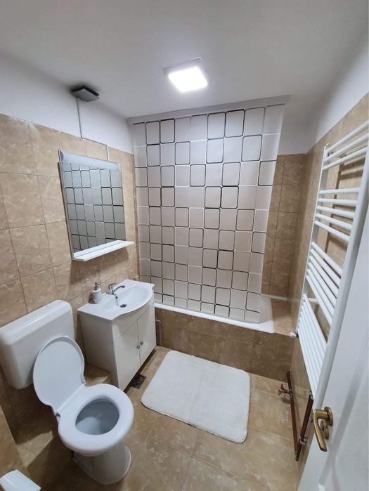 Inchiriez apartament cu 3 Camere langa Manastire