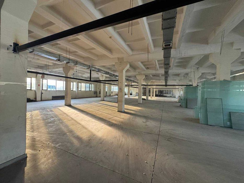 Аренда  ОФИС   Гостиница Россия  1.850м2