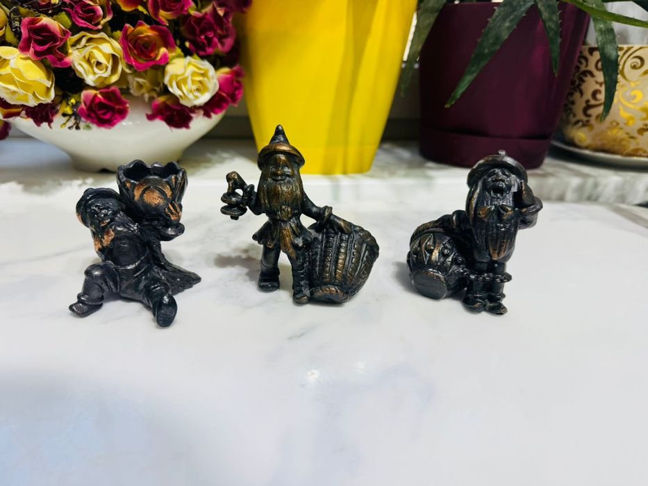 Продам различные сувениры, прочтите описание.