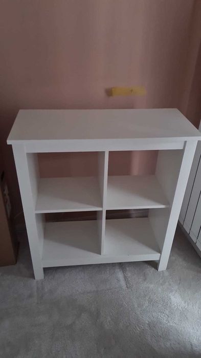 Etajere albe Ikea KALLAX 77x147 cm, KALLAX 77x77 cm, TOMNAS 92x81 cm