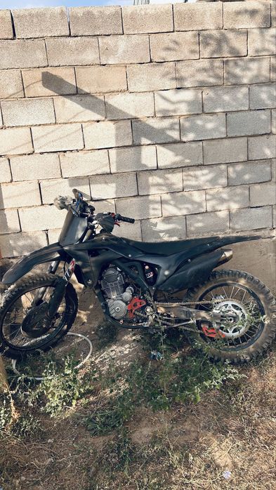 Продам эндуро 250куб