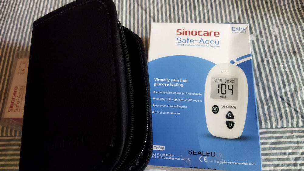 Продается глюкометр + 100 игл и тестов