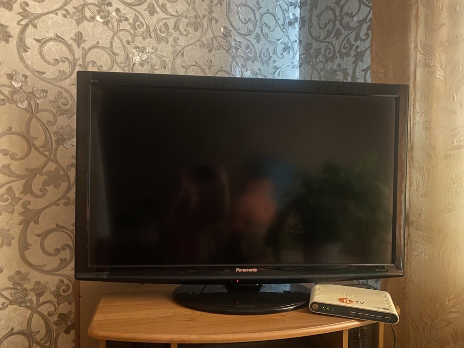 Телевизор ЖК Panasonic