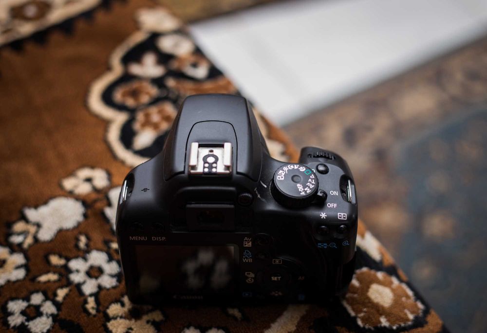 aparat foto Canon 1000d