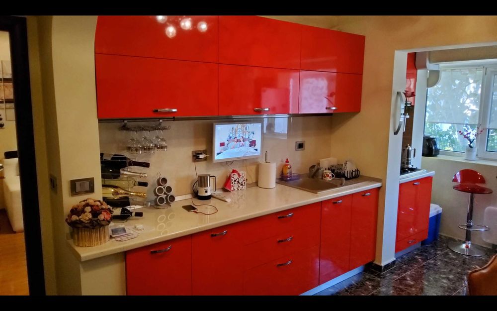 Apartament 3 camere decomandat, TOTAL RESTRUCTURAT, mobilat complet — Năvodari Sud