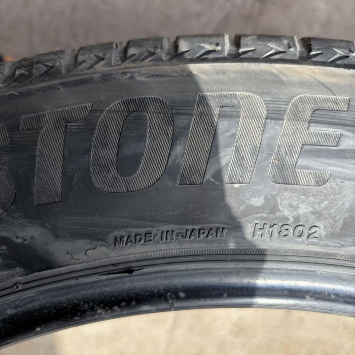 Продам шины в хорошем состоянии.