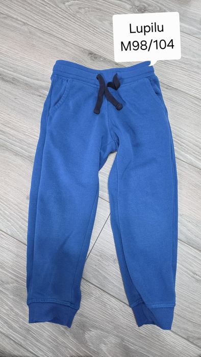 Hainute baiat (marime 98/104)