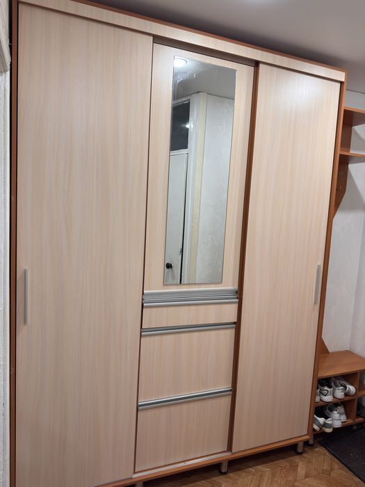 Продам прихожую