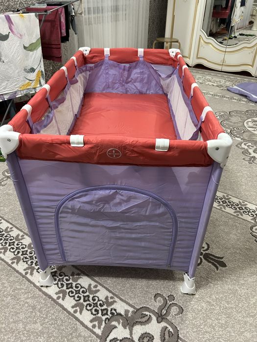 манеж,почти новый