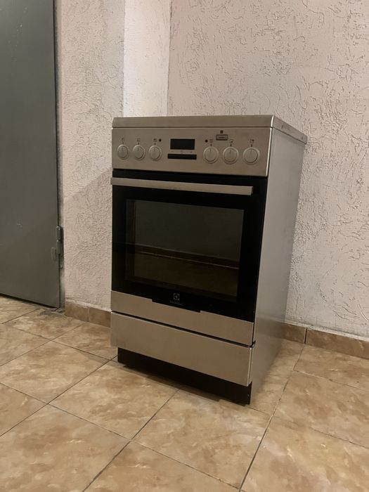 Немецкая электро плита electrolux