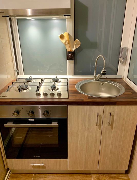 Închiriez apartament 3 camere, decomandat, etaj 2/4, Gheorghe Doja, Pitești
