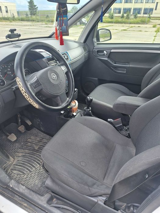 Vând Opel Meriva