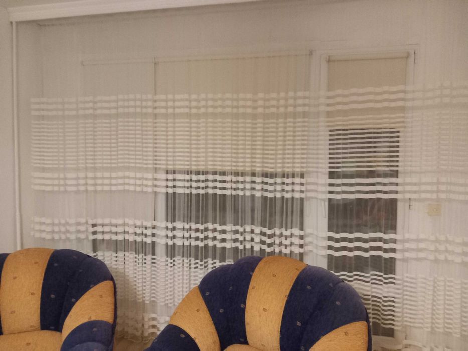 Продава завеси два броя