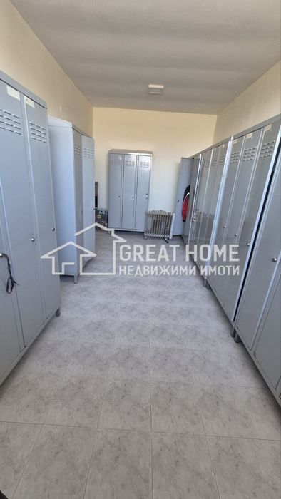 Продава се Промишлена сграда в Търговище, Промишлена зона - 7500 кв.м за 240 €/кв.м - Снимка #2