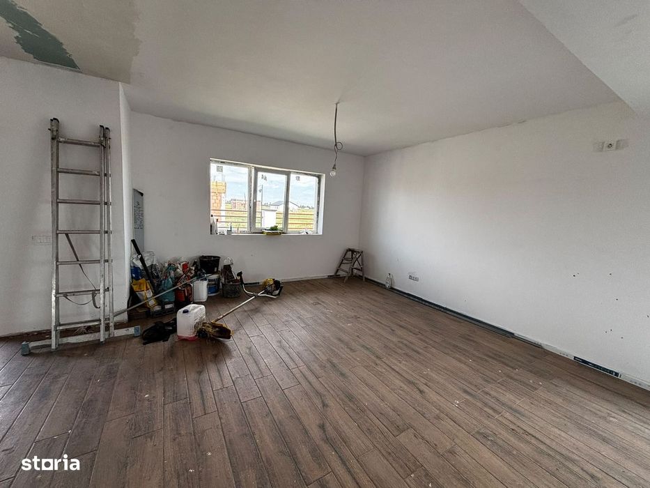 Casa parter- pod mansardat- 3 camere- 350mp teren- beci- 200m  autobuz