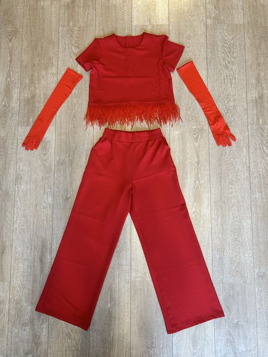 Нарядные костюмы и платья для девочки 9 лет