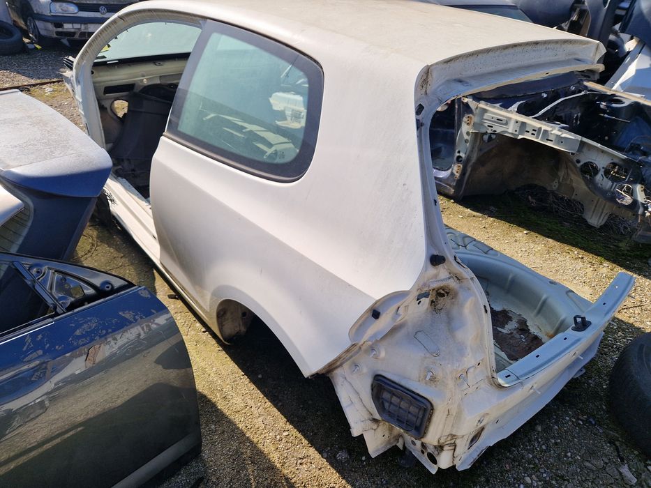 Aripa stanga spate Golf 6 coupe