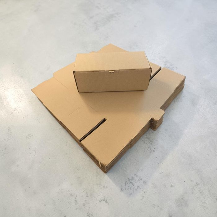 Картонена кутия 24.5x10x10, 31 броя