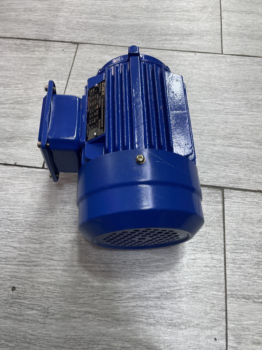 Двигатель 220в 1500 об/мин 0,75квт 1.0HP KUNDA