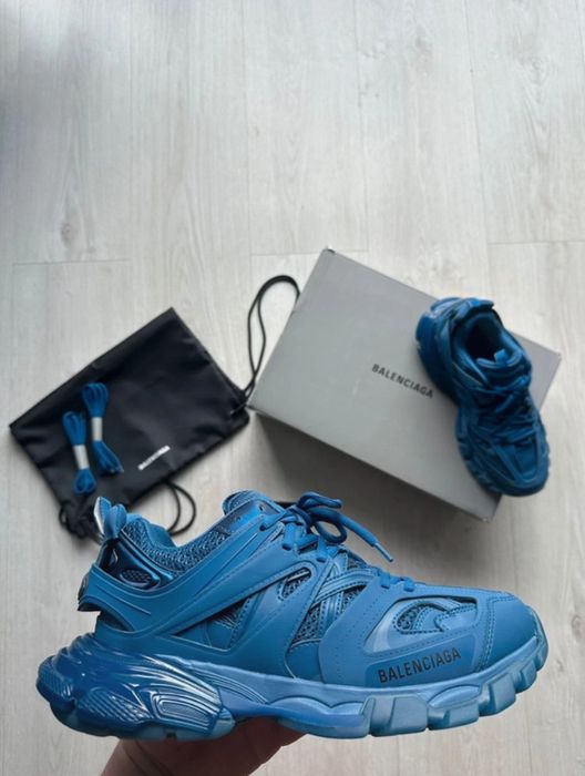 Balenciaga track