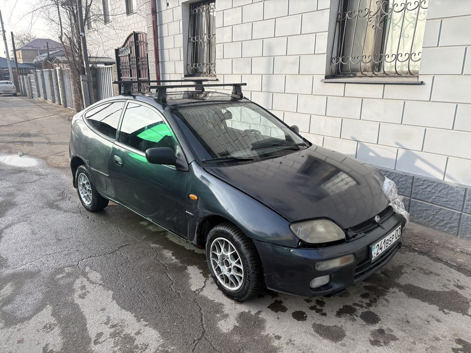 Продам мазда 323