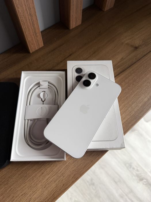 Iphone 16 - Ca Nou - Baterie 99%