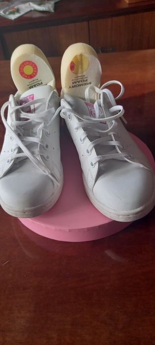 Кроссовки женские все фирменные