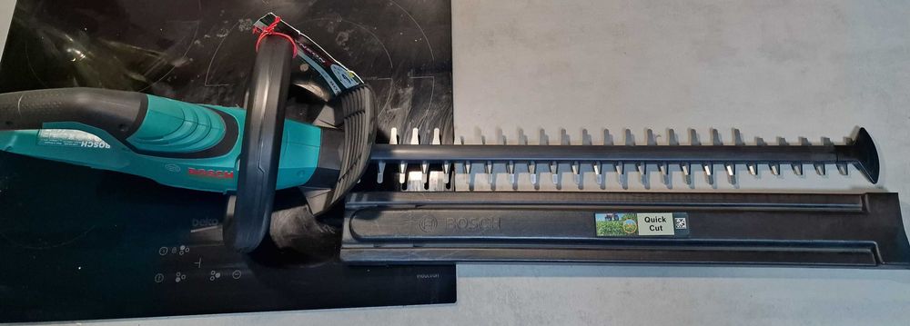 Trimmer electric pentru gard viu pe acumulator Bosch AHS 55-20 LI