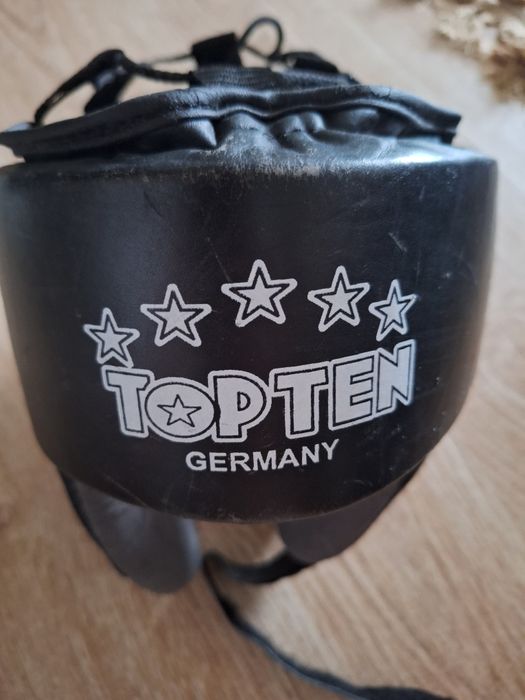 Продам дёшево шлем для бокса