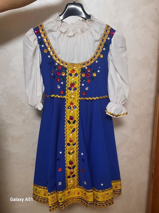 Русский платье  срочно продам