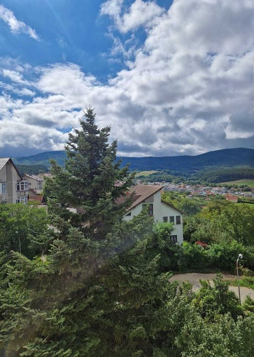 Apartament 3 camere decomandat – Zona Stadion, Priveliște spre Meses