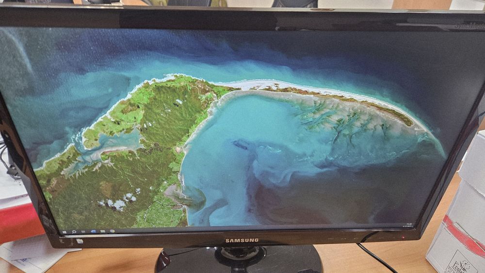 Монитор samsung 22 инча